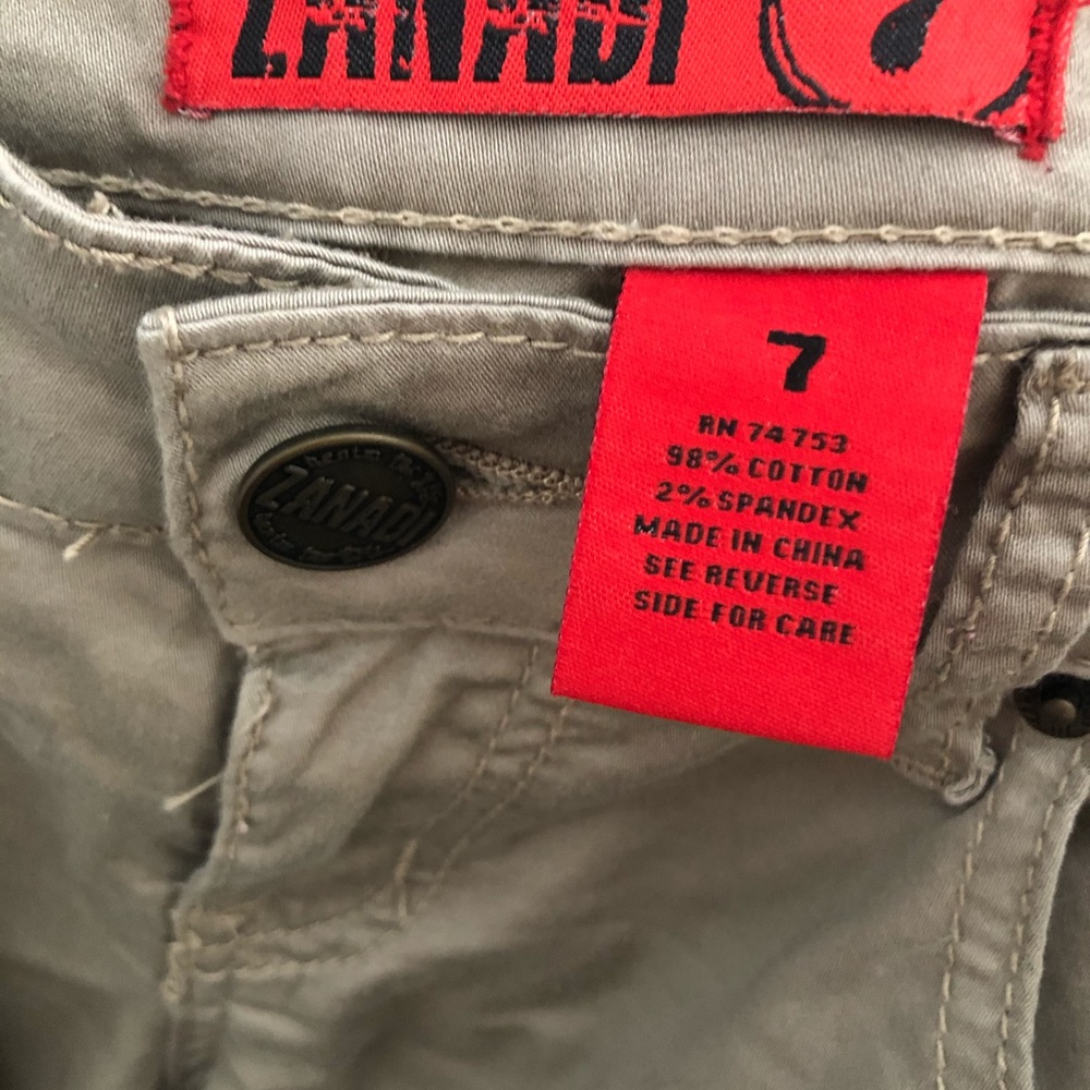 Tan colored pants - Picture 3 of 3